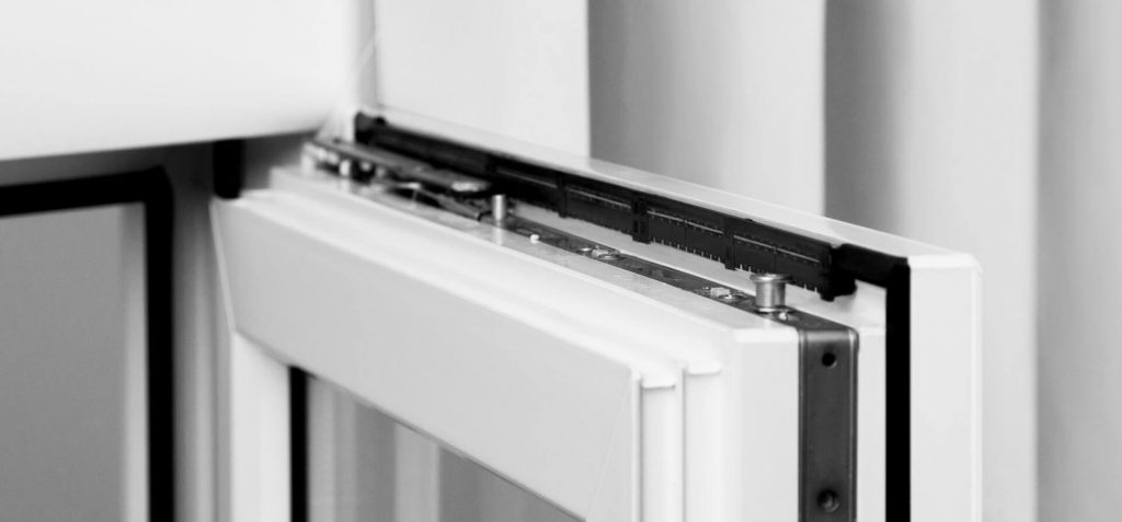 Fensterfalzlüfter im engen Bauraum innovativ platziert Fensterfalzlüfter im engen Bauraum innovativ platziert